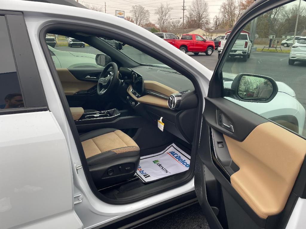 new 2026 Chevrolet Equinox car, priced at $40,105