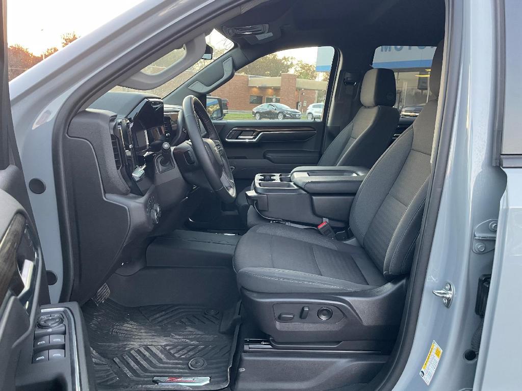 used 2024 Chevrolet Silverado 1500 car, priced at $47,995