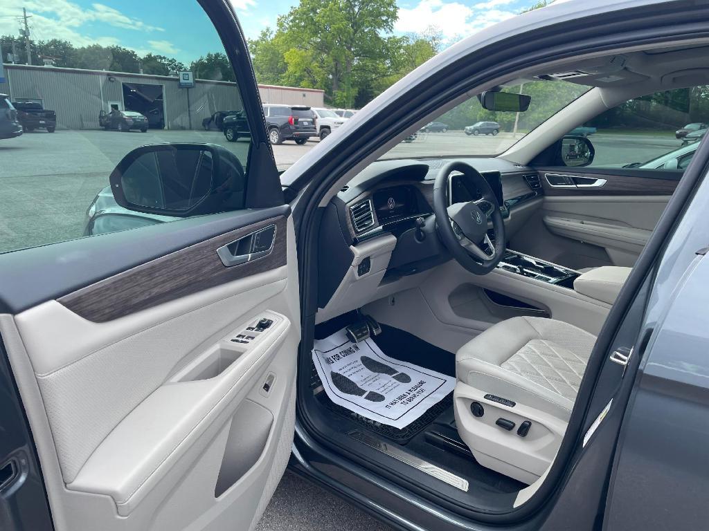 used 2024 Volkswagen Atlas car, priced at $46,995
