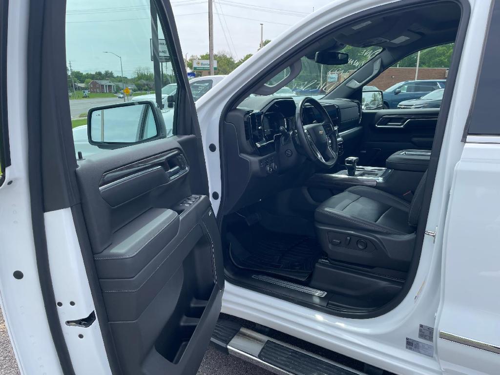 used 2022 Chevrolet Silverado 1500 car, priced at $48,995