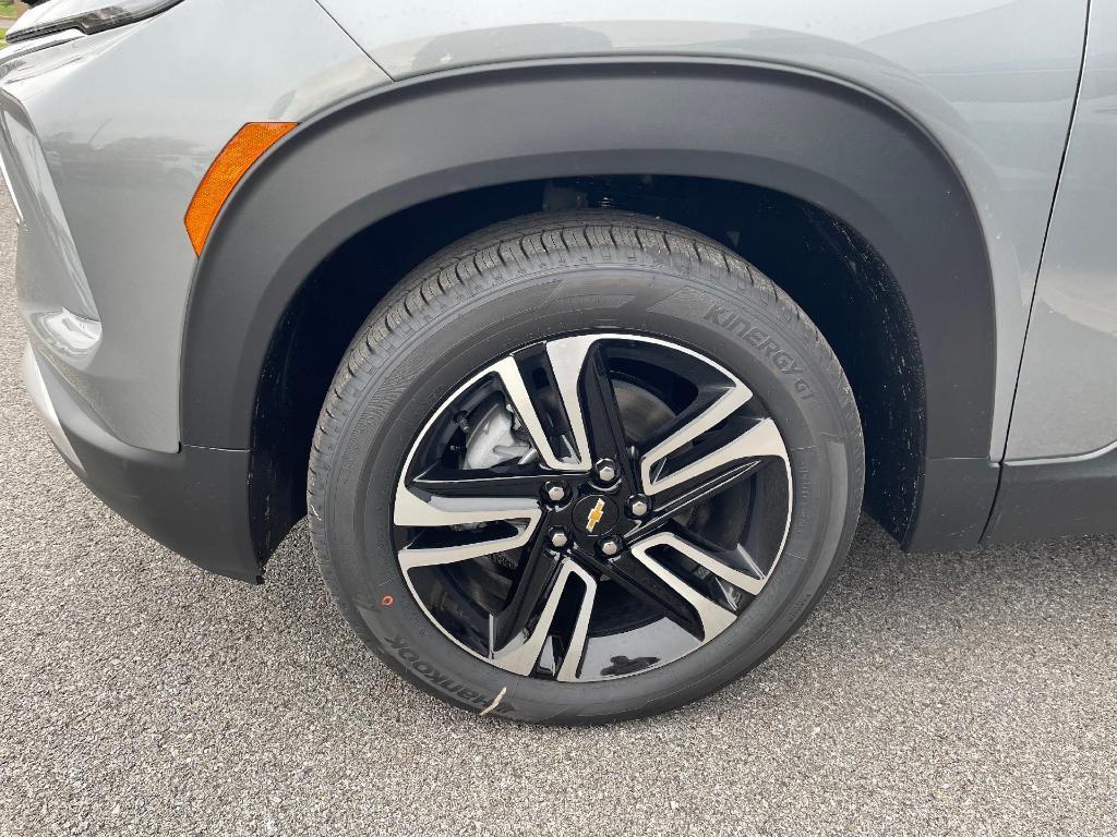 new 2025 Chevrolet TrailBlazer car, priced at $31,210