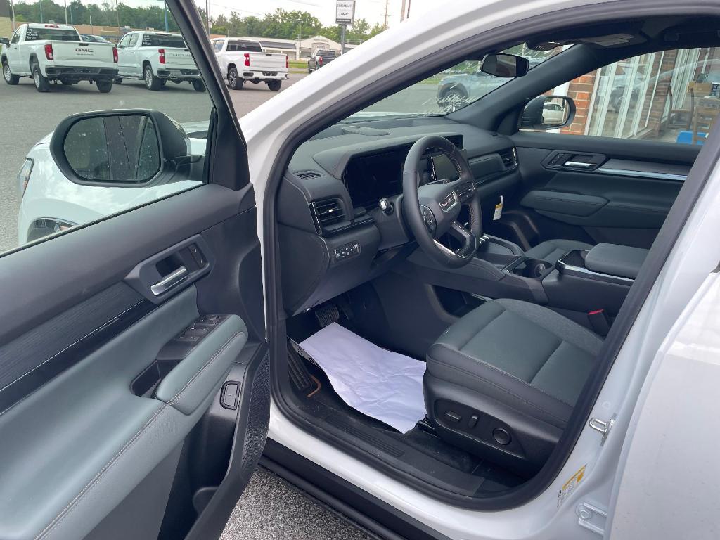 new 2026 GMC Terrain car, priced at $39,995