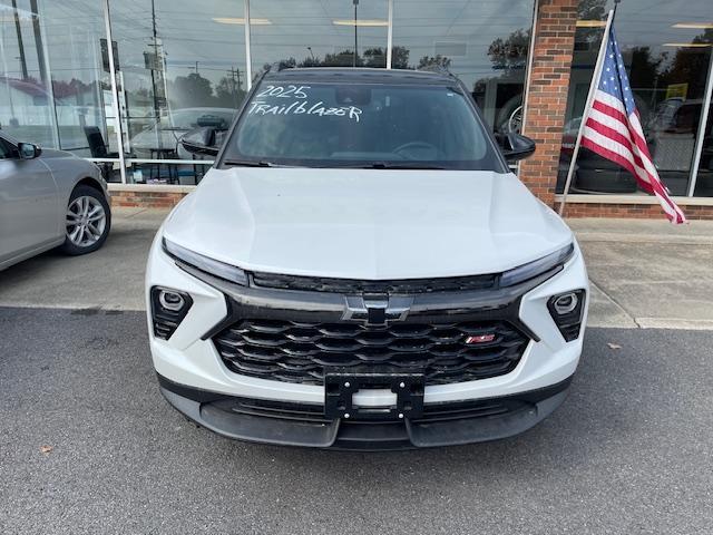 new 2025 Chevrolet TrailBlazer car, priced at $30,730