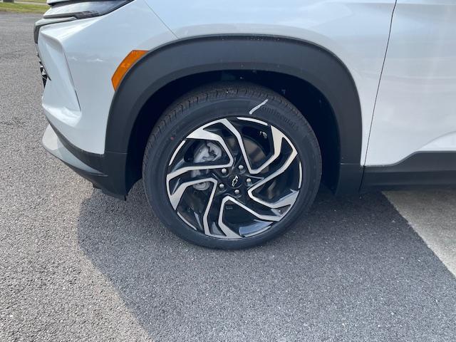 new 2025 Chevrolet TrailBlazer car, priced at $30,730