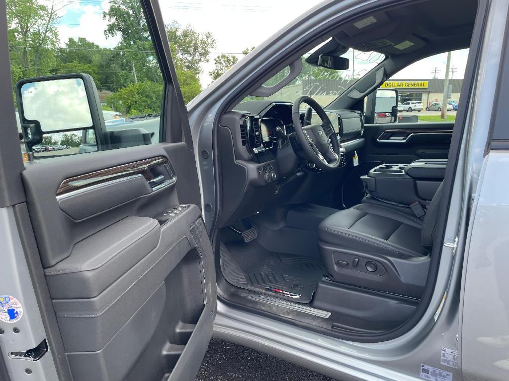 new 2025 Chevrolet Silverado 2500 car, priced at $66,665