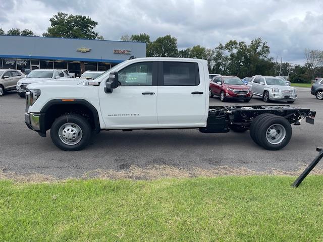 new 2025 GMC Sierra 3500 car, priced at $66,610