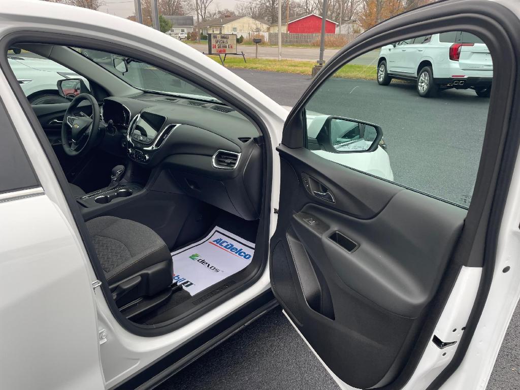 used 2024 Chevrolet Equinox car, priced at $26,995