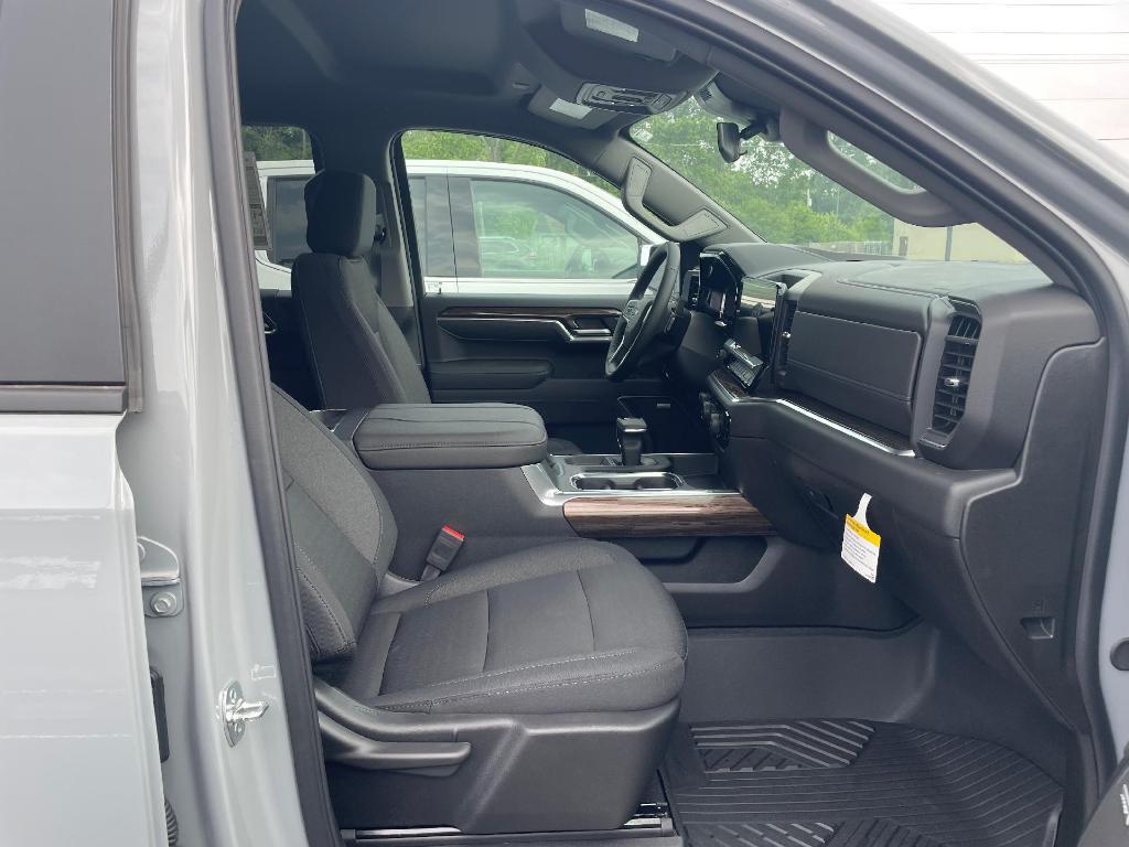 new 2025 Chevrolet Silverado 1500 car, priced at $58,540