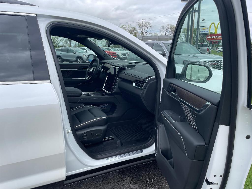 new 2025 GMC Acadia car, priced at $58,090