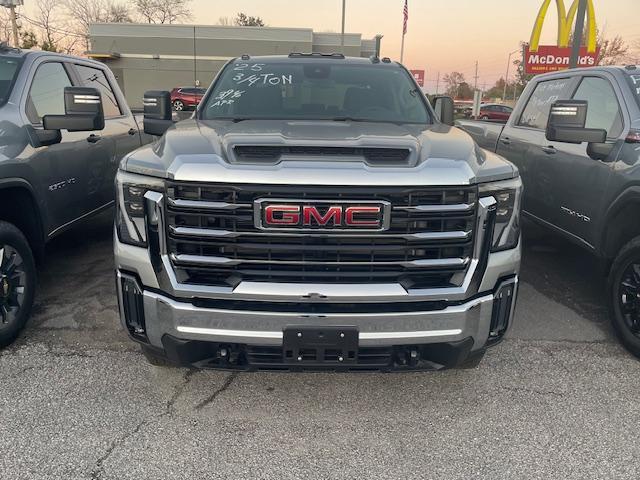 new 2025 GMC Sierra 2500 car, priced at $65,135