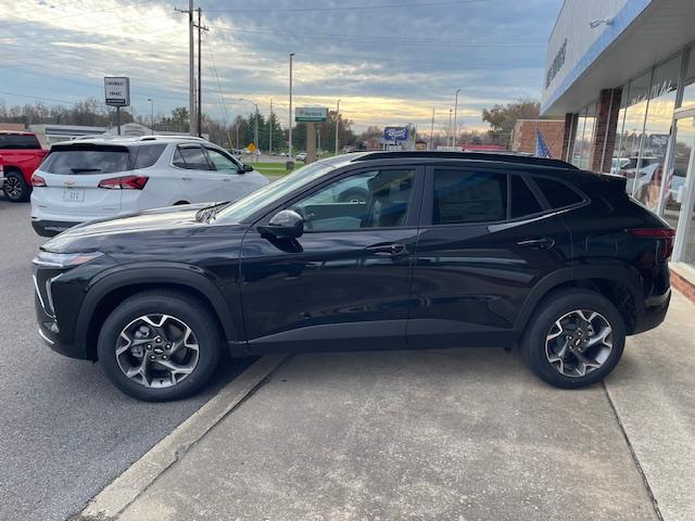 new 2025 Chevrolet Trax car, priced at $24,615