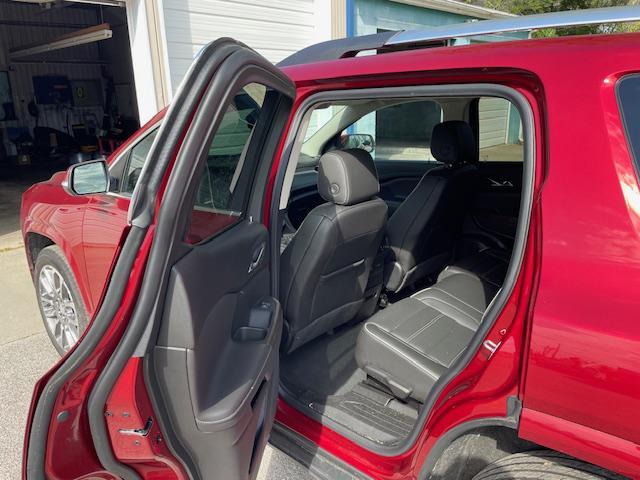 used 2023 GMC Acadia car, priced at $39,875