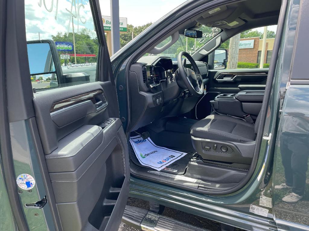 new 2025 Chevrolet Silverado 2500 car, priced at $62,425