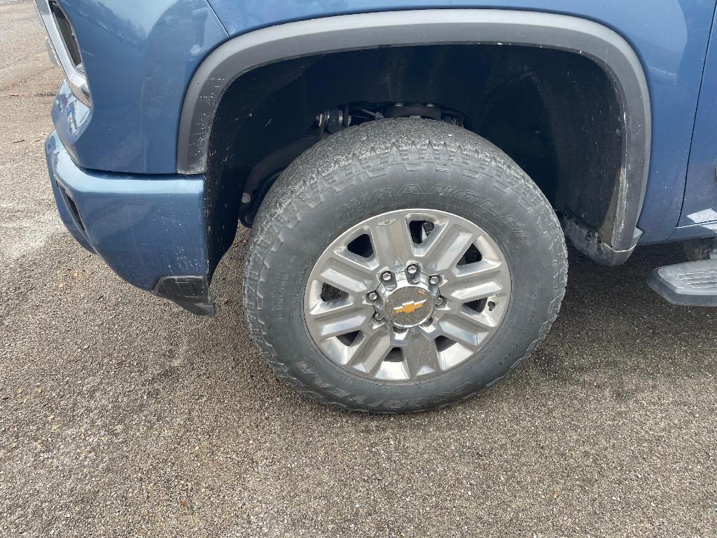 used 2024 Chevrolet Silverado 2500 car, priced at $65,995