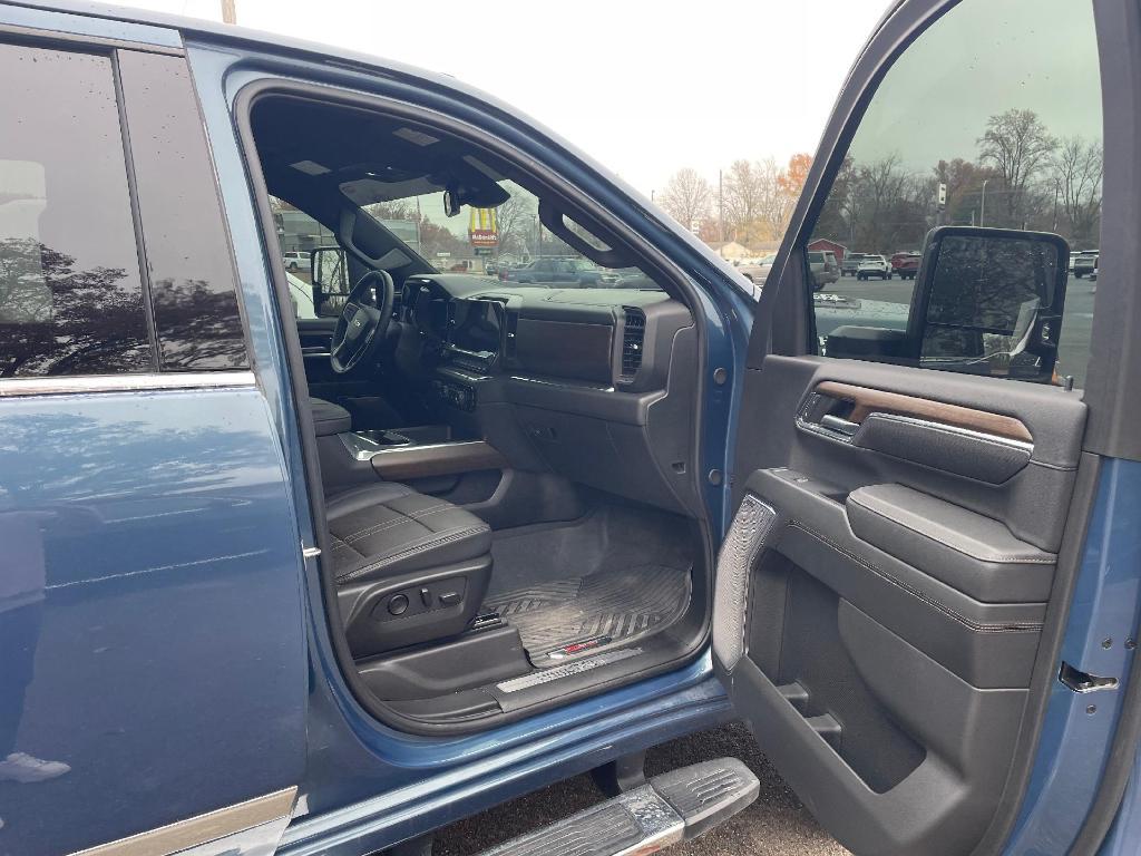 used 2024 Chevrolet Silverado 2500 car, priced at $65,995