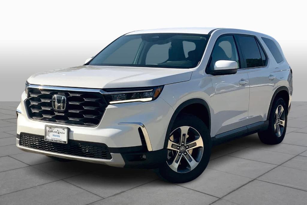 new 2025 Honda Pilot car, priced at $44,800