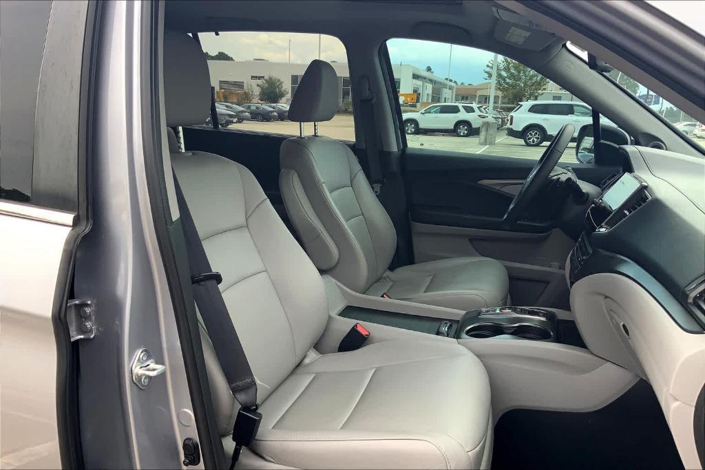 used 2022 Honda Pilot car, priced at $30,591