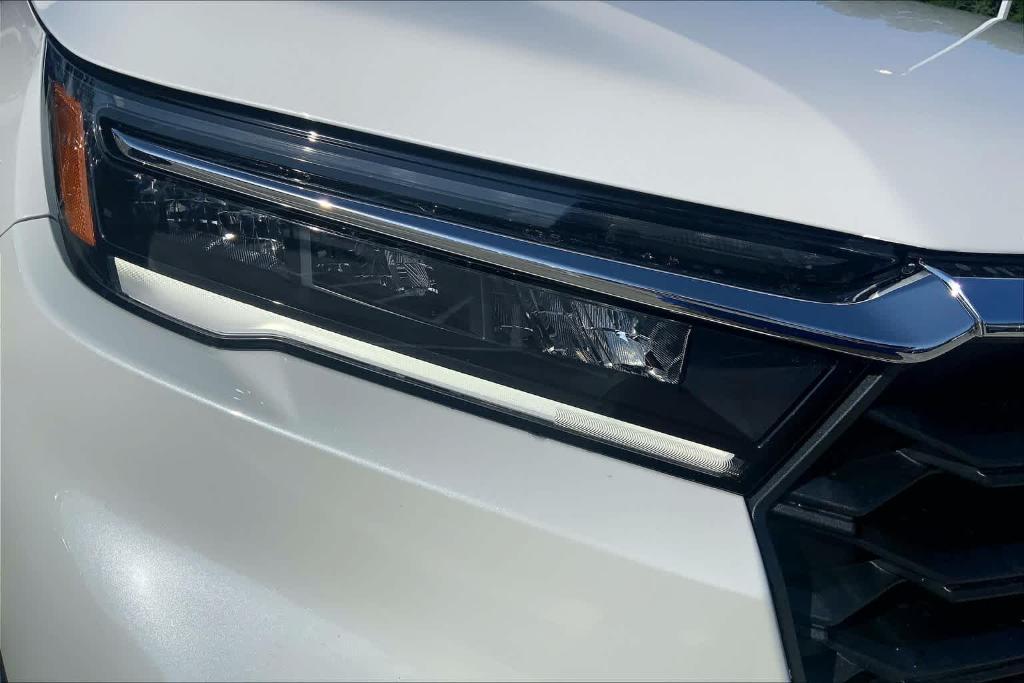 new 2025 Honda Pilot car, priced at $42,830