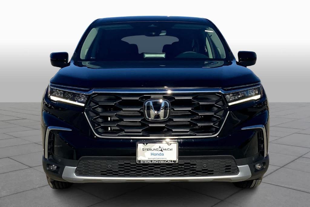 new 2025 Honda Pilot car, priced at $43,020