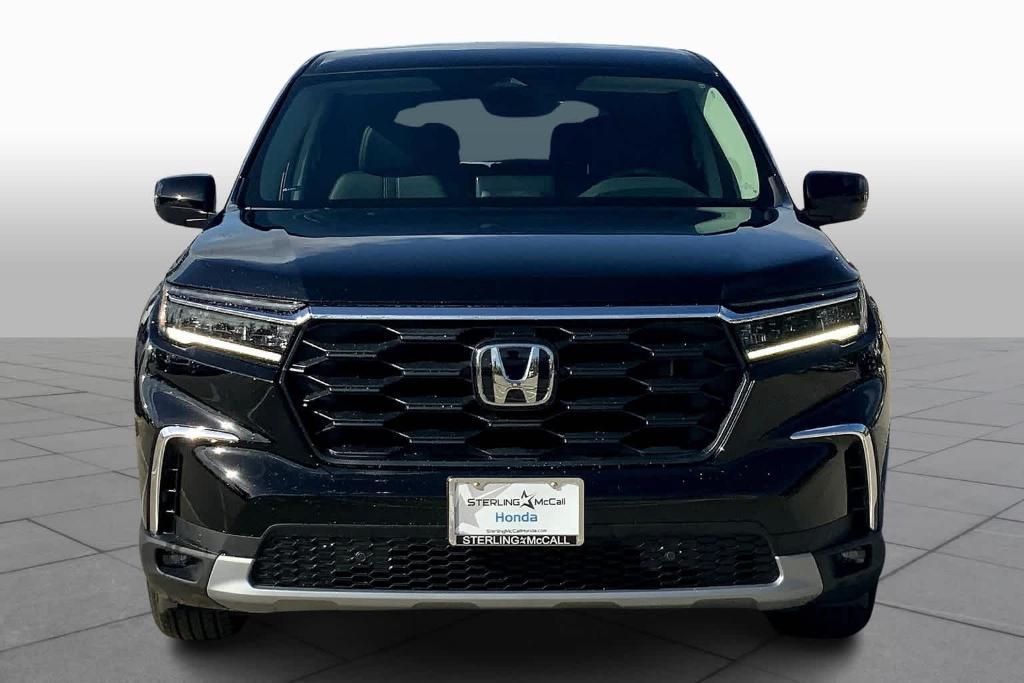 new 2025 Honda Pilot car, priced at $44,895