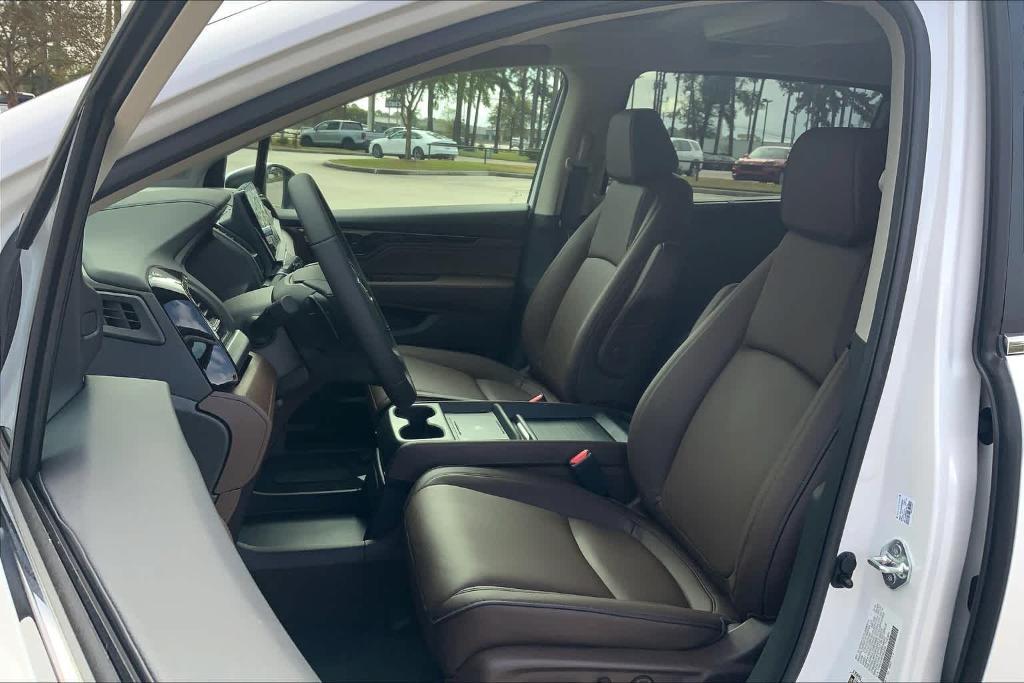 new 2025 Honda Odyssey car, priced at $45,325