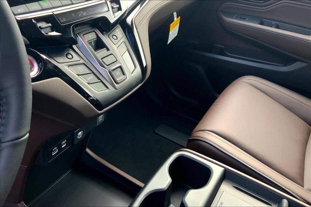 new 2025 Honda Odyssey car, priced at $45,325