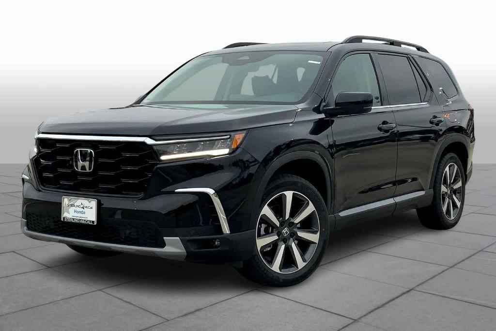 new 2025 Honda Pilot car, priced at $45,388