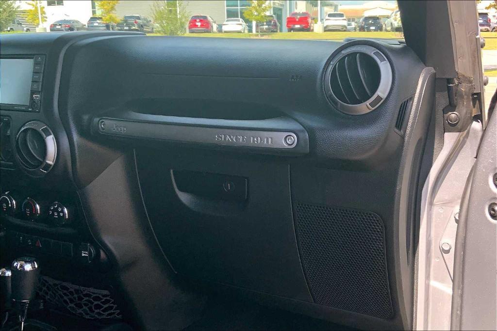 used 2016 Jeep Wrangler Unlimited car, priced at $16,491
