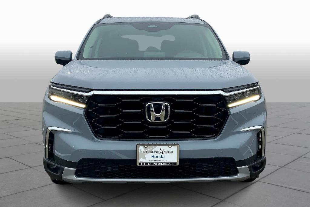 new 2025 Honda Pilot car, priced at $46,726