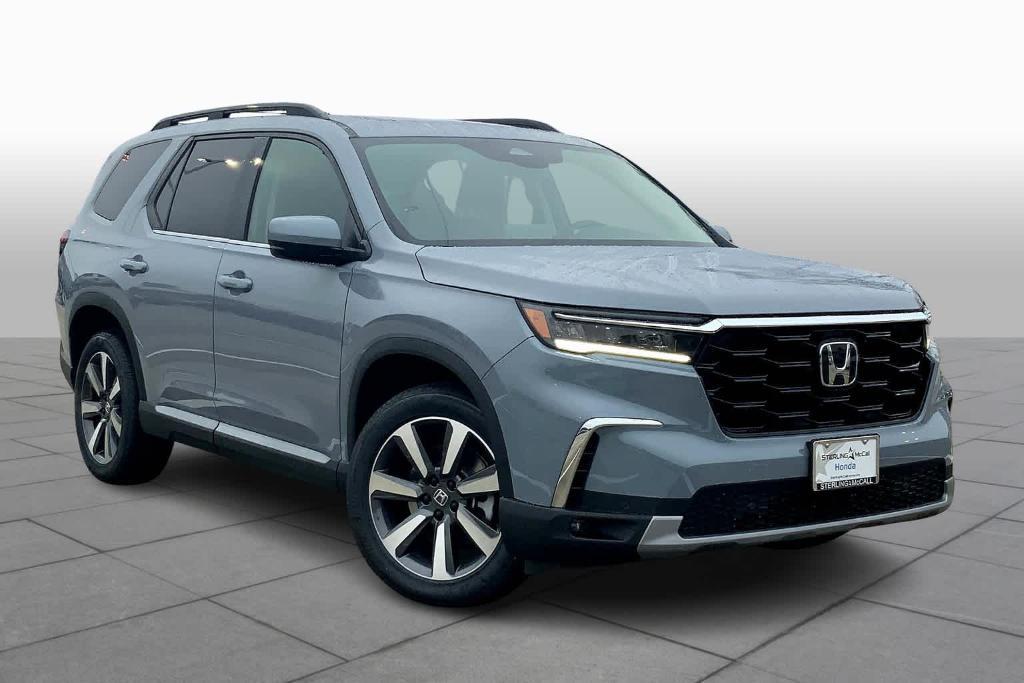 new 2025 Honda Pilot car, priced at $46,726