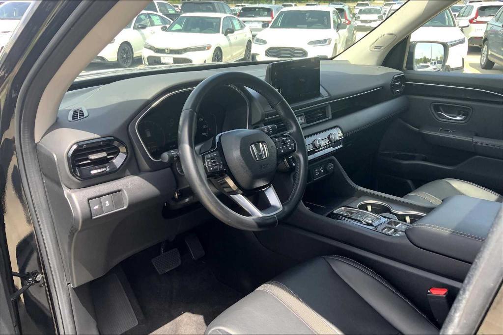 used 2023 Honda Pilot car, priced at $37,421