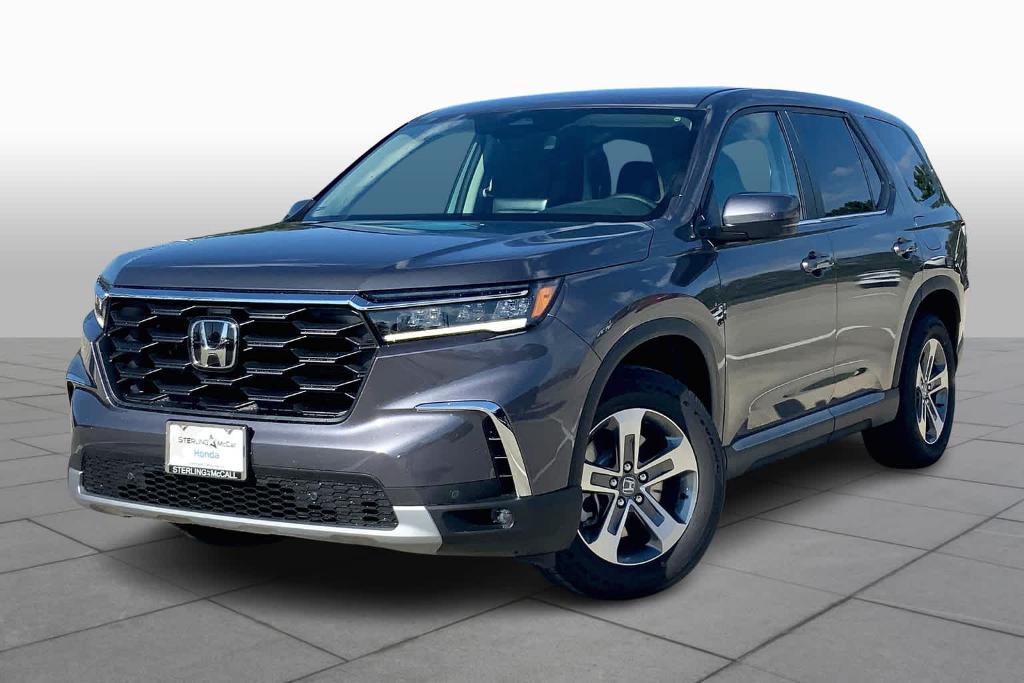 new 2025 Honda Pilot car, priced at $47,050