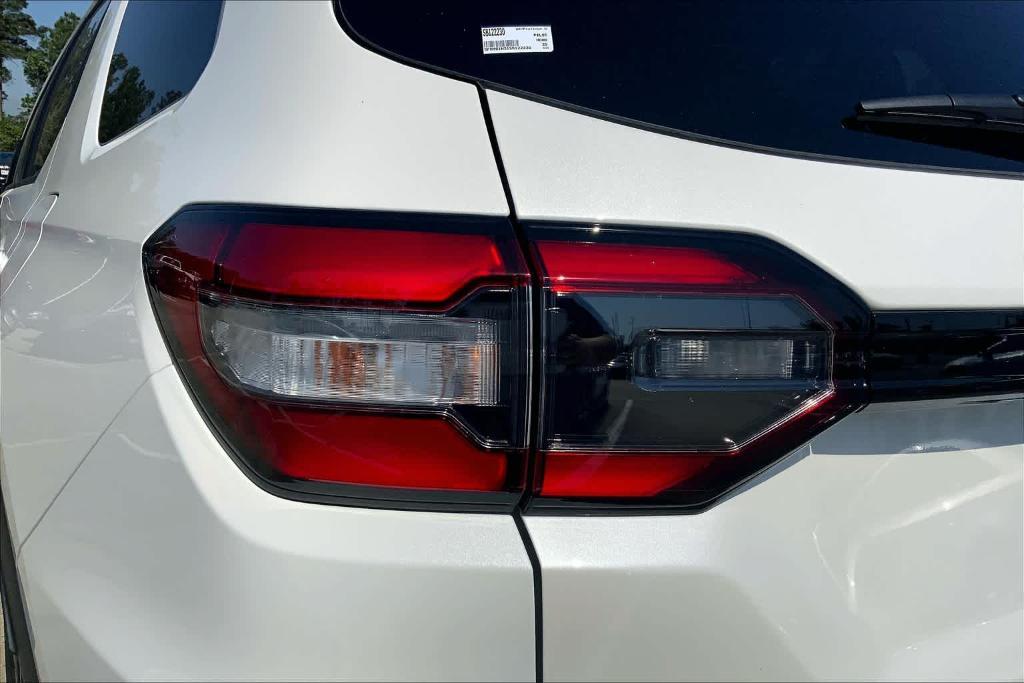 new 2025 Honda Pilot car, priced at $44,250