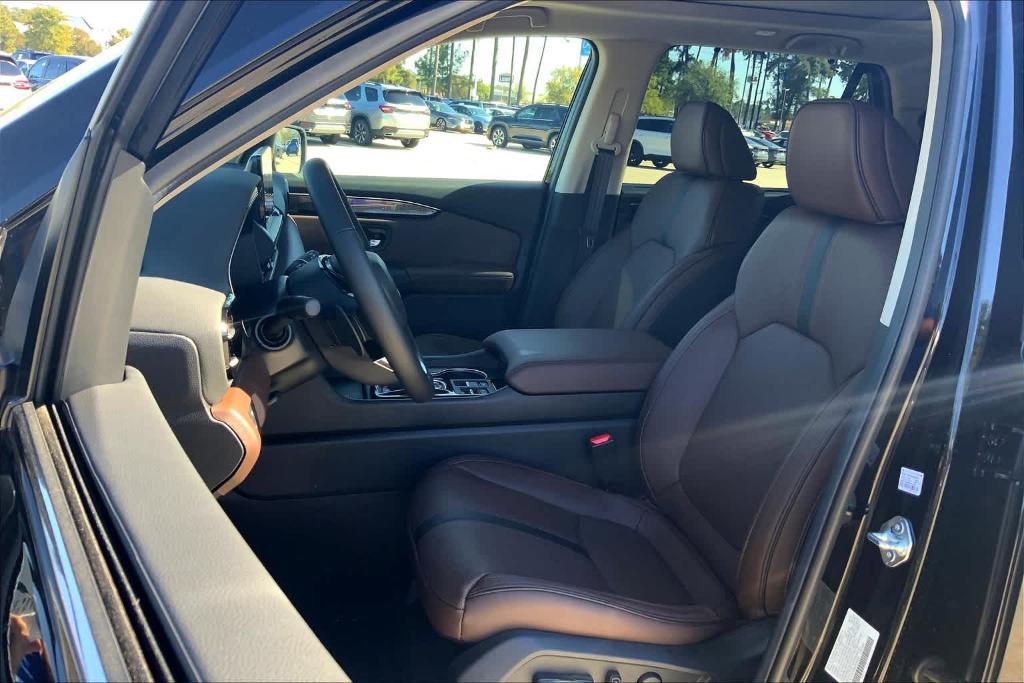 new 2025 Honda Pilot car, priced at $51,328