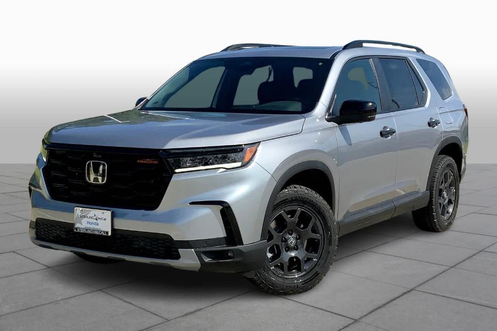 new 2025 Honda Pilot car, priced at $48,295