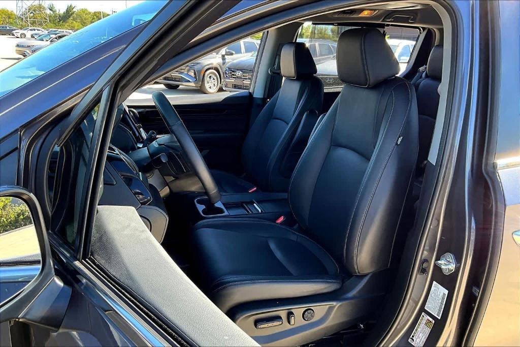used 2023 Honda Odyssey car, priced at $36,991