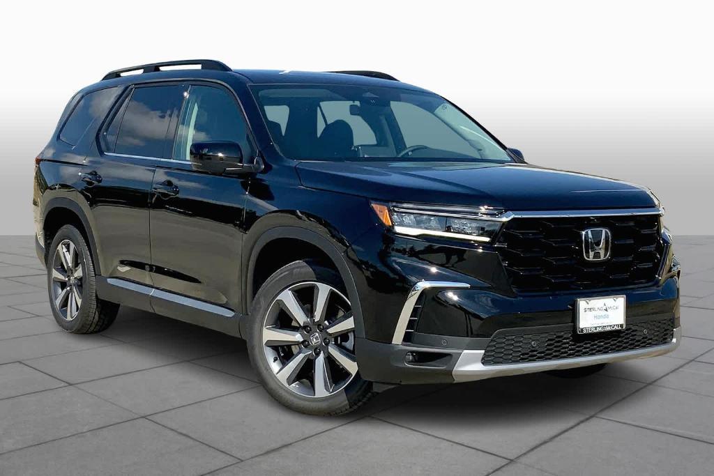 new 2025 Honda Pilot car, priced at $51,675