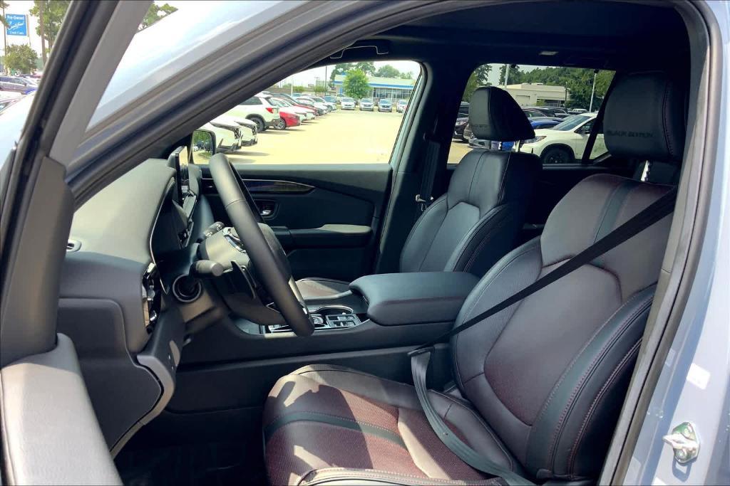 new 2025 Honda Pilot car, priced at $54,485