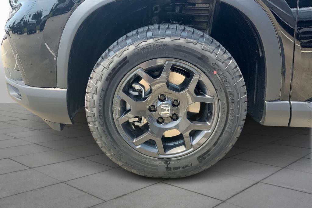 new 2025 Honda Pilot car, priced at $47,983