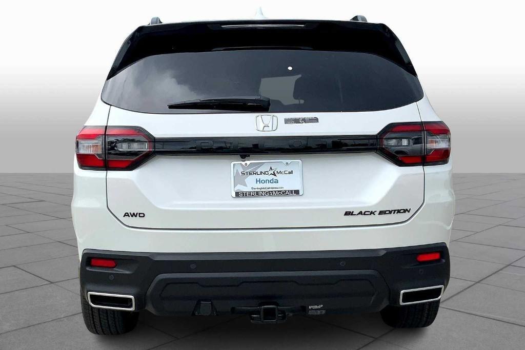 new 2025 Honda Pilot car, priced at $54,714