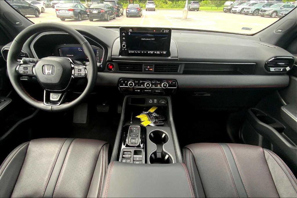 new 2025 Honda Pilot car, priced at $54,714