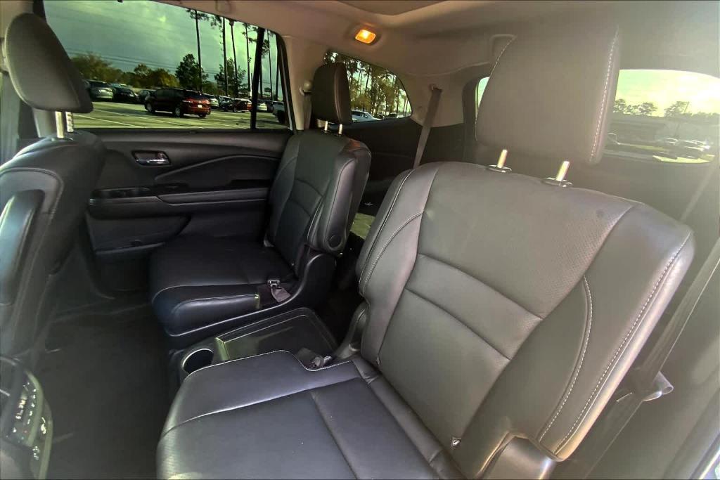 used 2022 Honda Pilot car, priced at $33,941