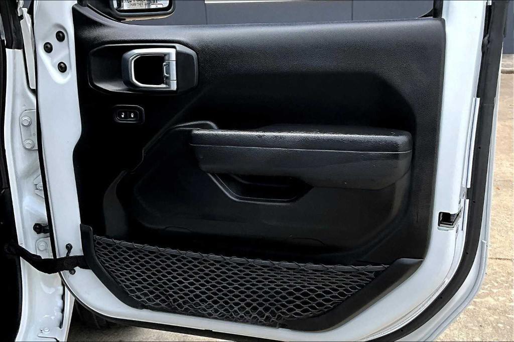 used 2022 Jeep Wrangler Unlimited car, priced at $27,991