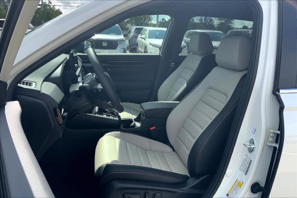 new 2025 Honda CR-V Hybrid car, priced at $40,118