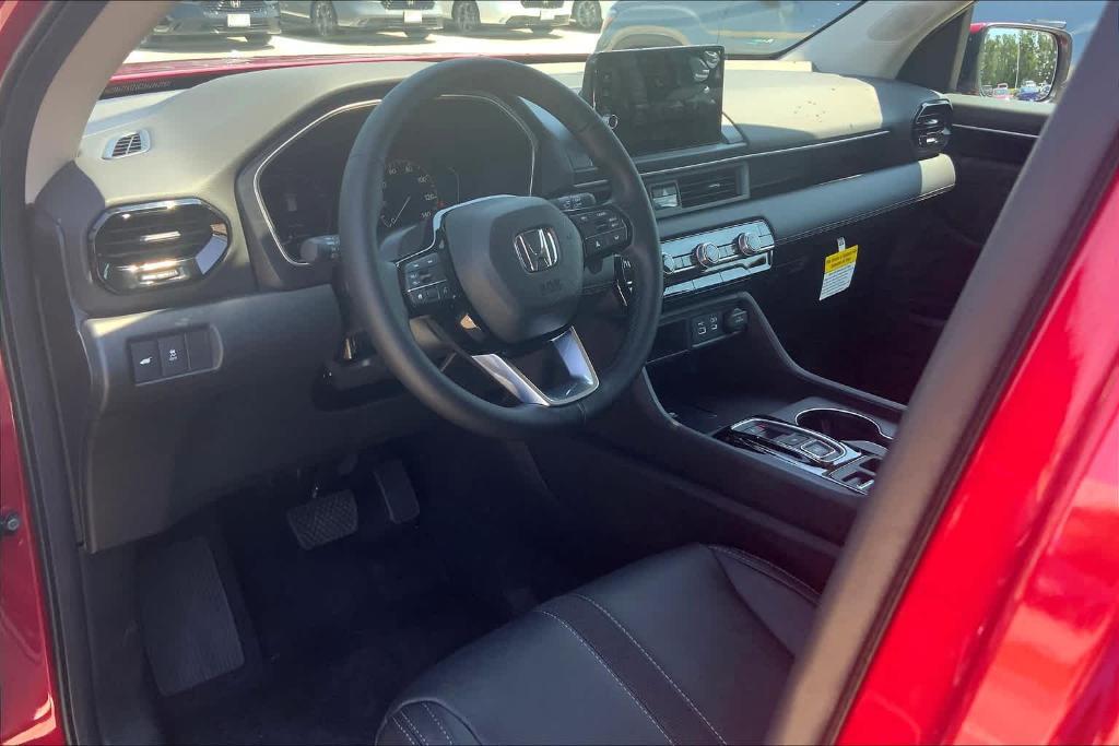 new 2025 Honda Pilot car, priced at $42,830