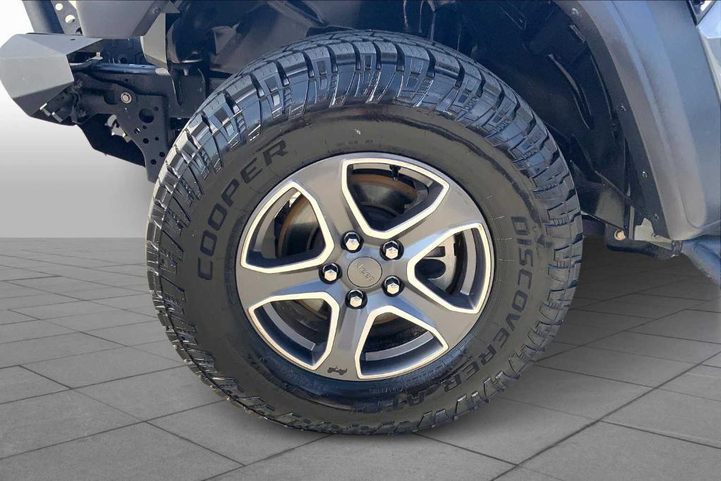 used 2021 Jeep Wrangler Unlimited car, priced at $26,491