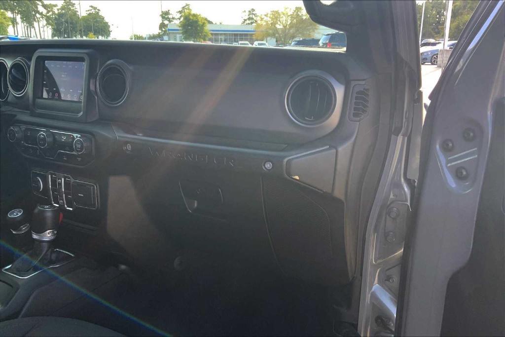 used 2021 Jeep Wrangler Unlimited car, priced at $26,491