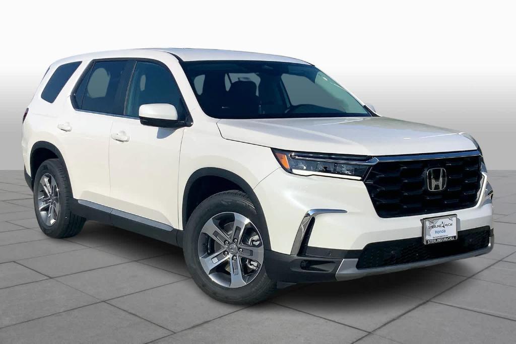 new 2025 Honda Pilot car, priced at $42,830