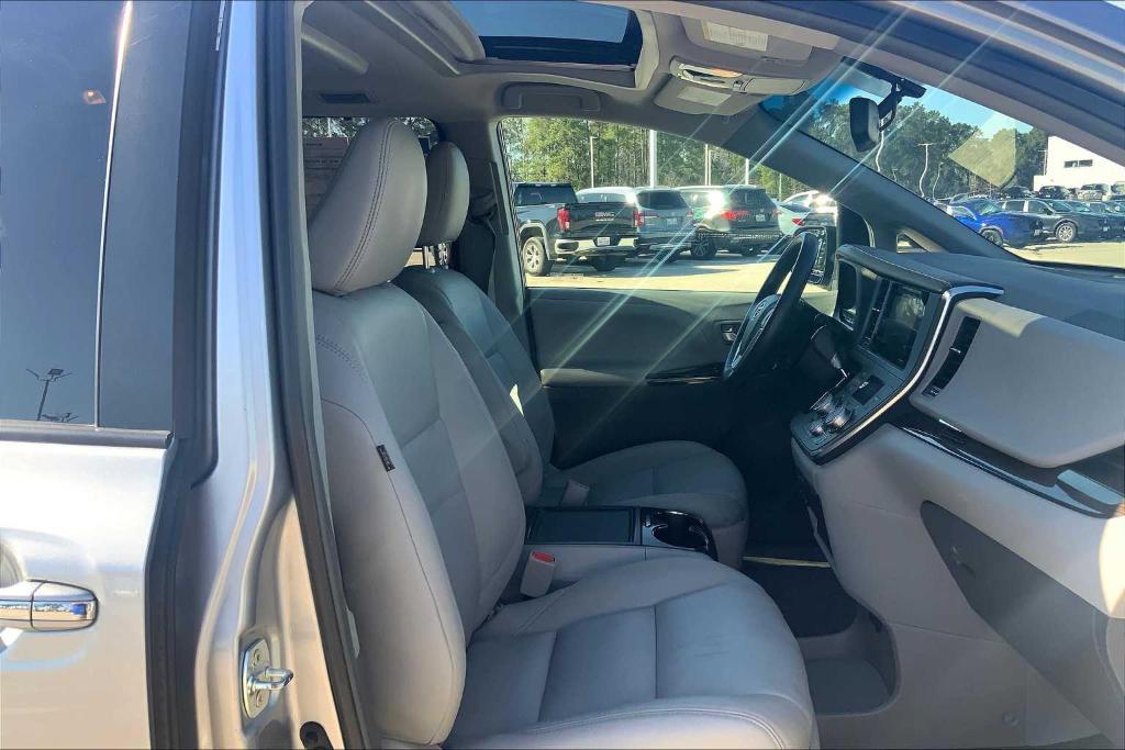 used 2015 Toyota Sienna car, priced at $18,791