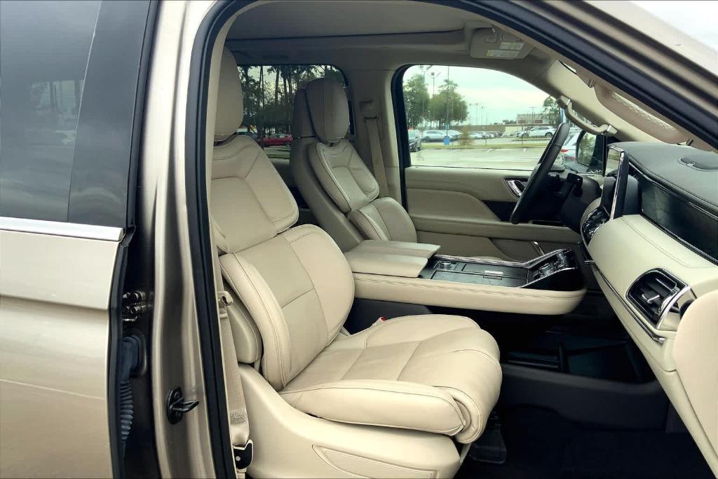 used 2019 Lincoln Navigator car, priced at $37,991